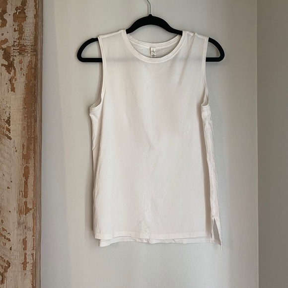 Lululemon Basic White Muscle Tank - Picture 1 of 1